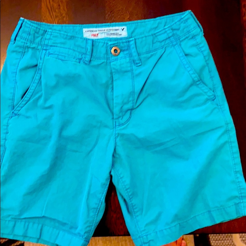 American Eagle | Prep | Above the knee